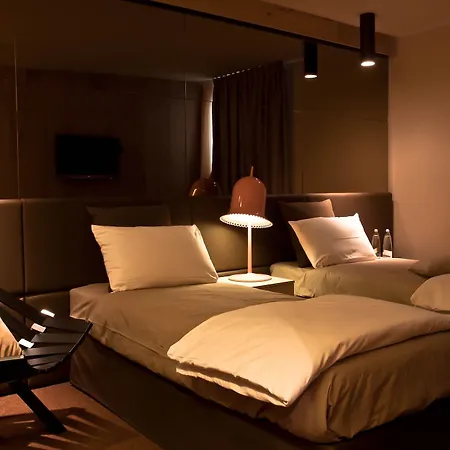 Alexander Charme 4* Λιβίνιο