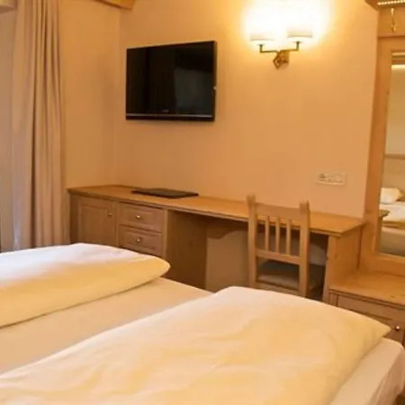 Alexander Charme Otel