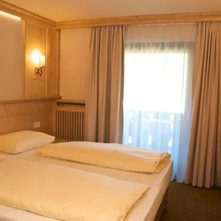 Alexander Charme Otel 4*