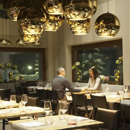 Alexander Charme Otel